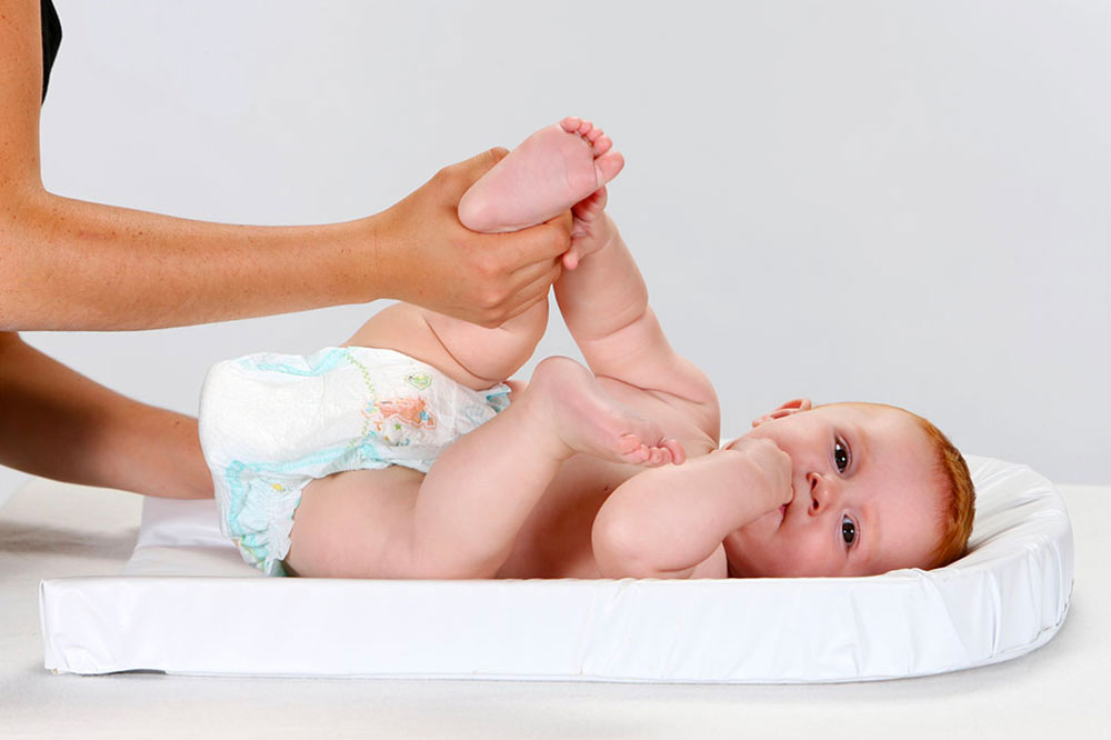 5 common diaper-changing mistakes to avoid
