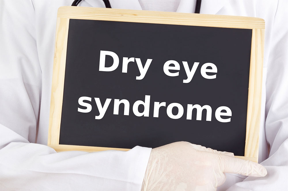 5 natural ways to manage dry eye syndrome