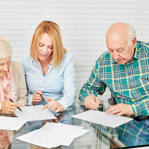 4 useful tips to choose the best life insurance for seniors